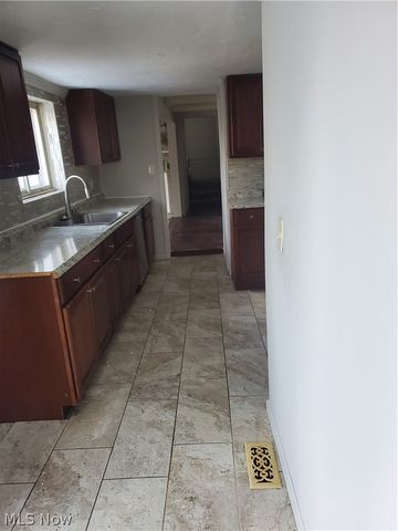 32700 Pettibone Road, Solon, OH 44139