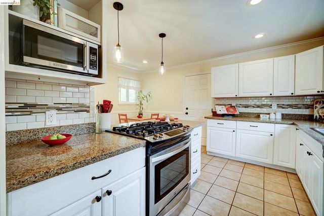 4709 Santa Rita Rd, Richmond, CA 94803