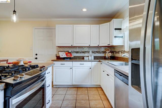 4709 Santa Rita Rd, Richmond, CA 94803