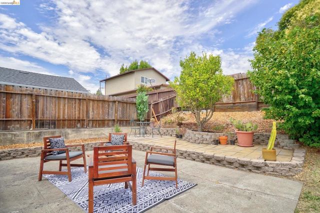 4709 Santa Rita Rd, Richmond, CA 94803