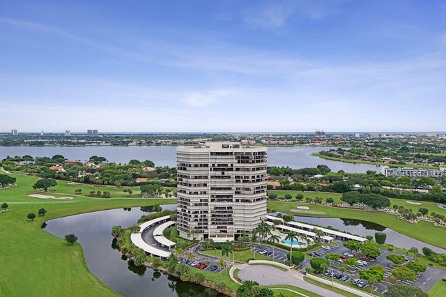 1900 CONSULATE Place 604, West Palm Beach, FL 33401