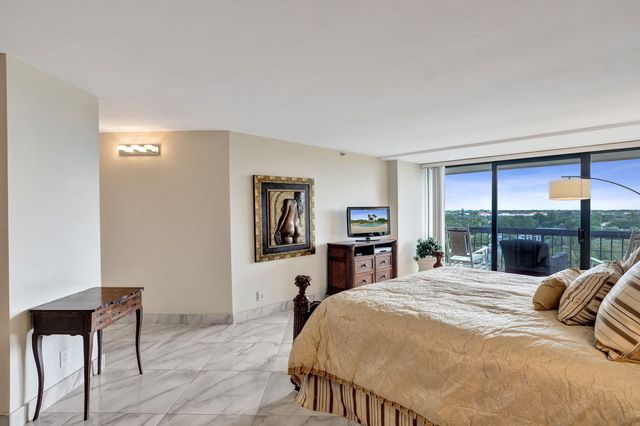 1900 CONSULATE Place 604, West Palm Beach, FL 33401