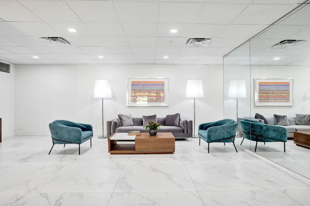 1900 CONSULATE Place 604, West Palm Beach, FL 33401