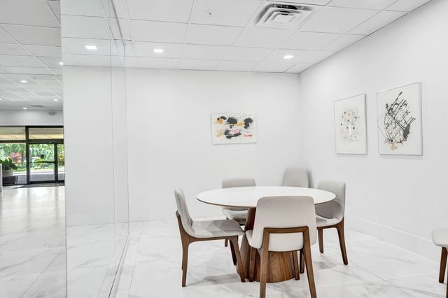 1900 CONSULATE Place 604, West Palm Beach, FL 33401
