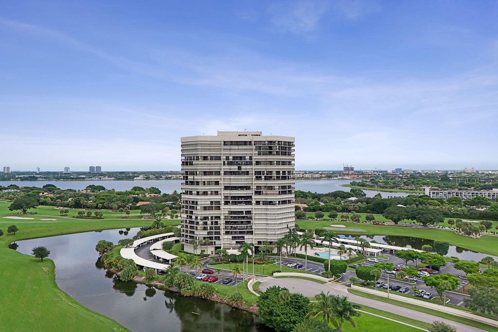 1900 CONSULATE Place 604, West Palm Beach, FL 33401