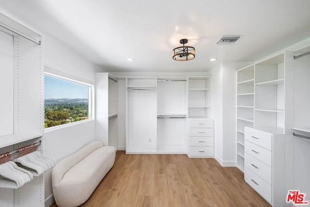 6426 Ellenview Avenue, West Hills, CA 91307