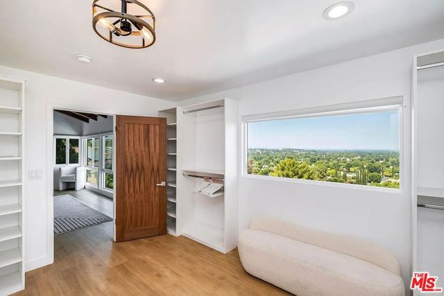 6426 Ellenview Avenue, West Hills, CA 91307