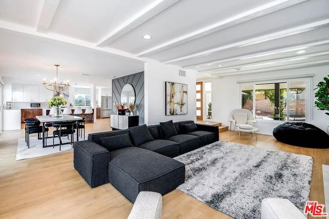 6426 Ellenview Avenue, West Hills, CA 91307