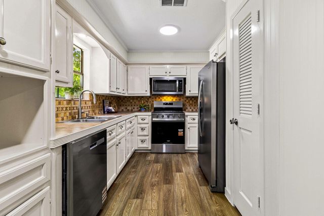 51 Rustling Oaks Street, Coldspring, TX 77331
