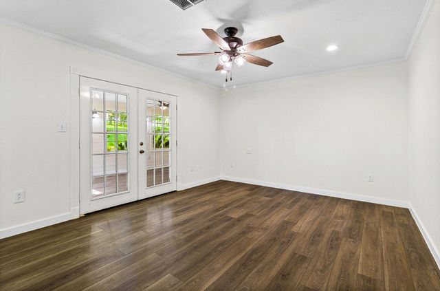 51 Rustling Oaks Street, Coldspring, TX 77331