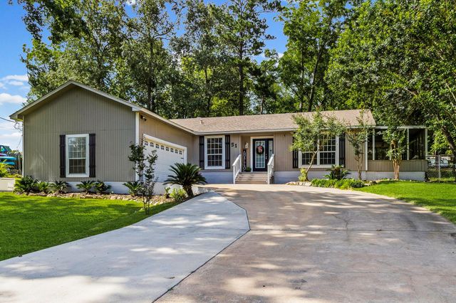 51 Rustling Oaks Street, Coldspring, TX 77331