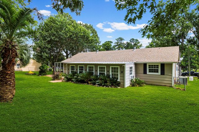 51 Rustling Oaks Street, Coldspring, TX 77331