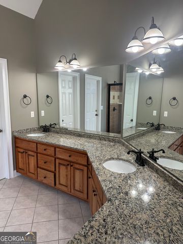 65 Spratlin Way, Hull, GA 30646