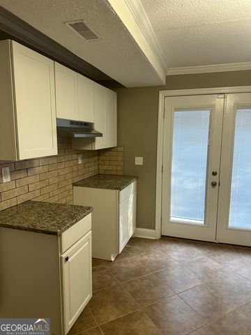 65 Spratlin Way, Hull, GA 30646