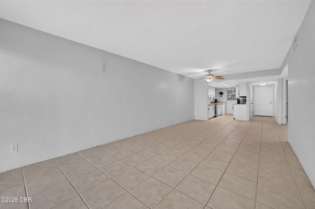 118 S Halifax Ave Apt 402, Daytona Beach, FL 32118