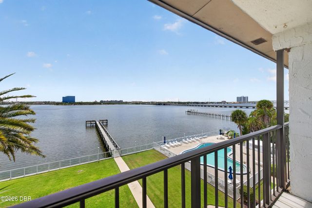 118 S Halifax Ave Apt 402, Daytona Beach, FL 32118