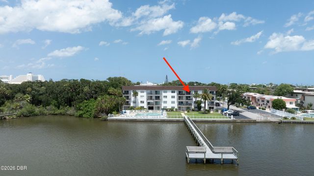 118 S Halifax Ave Apt 402, Daytona Beach, FL 32118