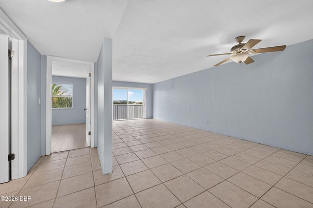 118 S Halifax Ave Apt 402, Daytona Beach, FL 32118