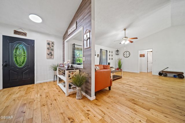 631 Rock House Road, Kodak, TN 37764