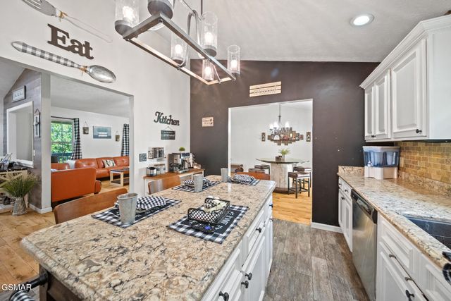 631 Rock House Road, Kodak, TN 37764