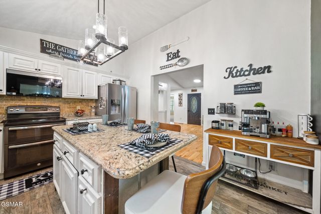 631 Rock House Road, Kodak, TN 37764