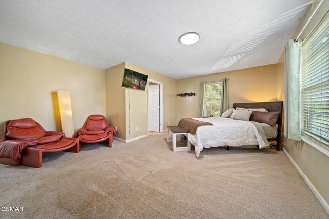 631 Rock House Road, Kodak, TN 37764