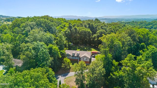 631 Rock House Road, Kodak, TN 37764