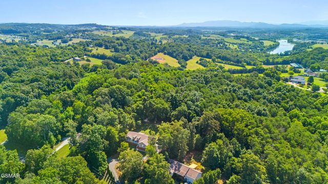 631 Rock House Road, Kodak, TN 37764