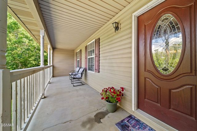 631 Rock House Road, Kodak, TN 37764