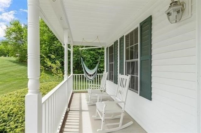 8 Jana, Sandown, NH 03873