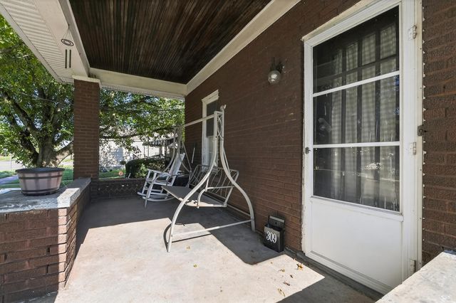 309 Garvey Avenue, Elsmere, KY 41018