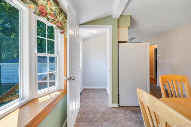 33 East Street, Middle Island, NY 11953
