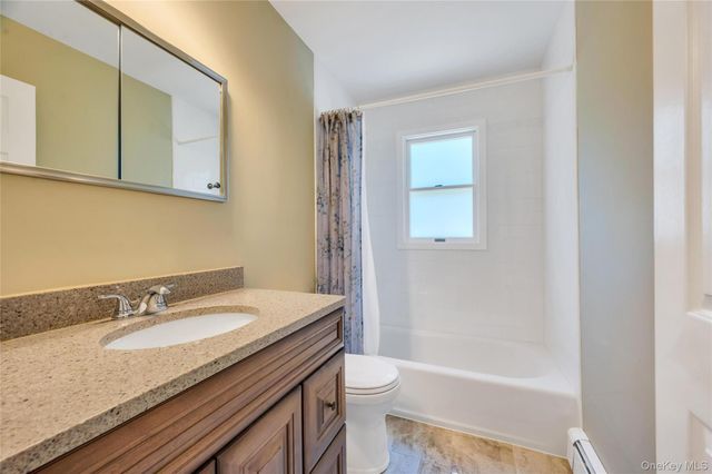33 East Street, Middle Island, NY 11953