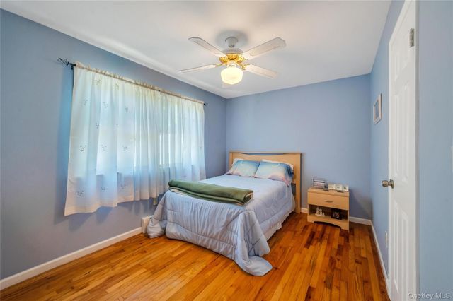 33 East Street, Middle Island, NY 11953