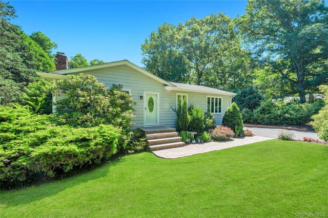 33 East Street, Middle Island, NY 11953