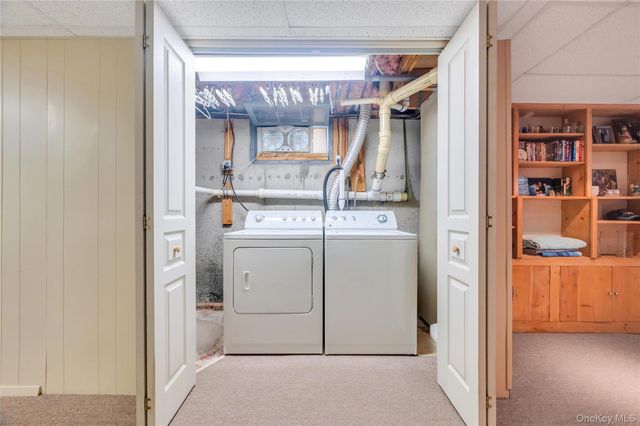 33 East Street, Middle Island, NY 11953