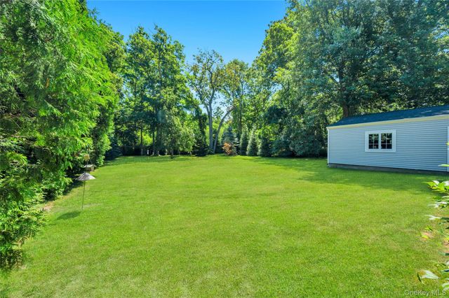 33 East Street, Middle Island, NY 11953