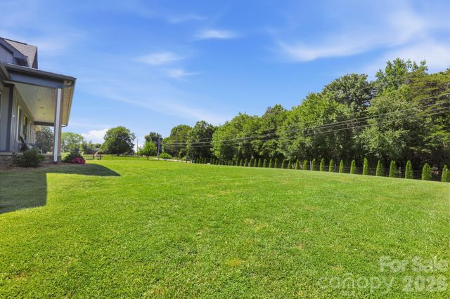 1881 E Maiden Road, Maiden, NC 28650