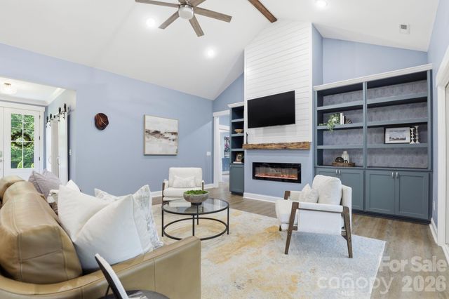 1881 E Maiden Road, Maiden, NC 28650