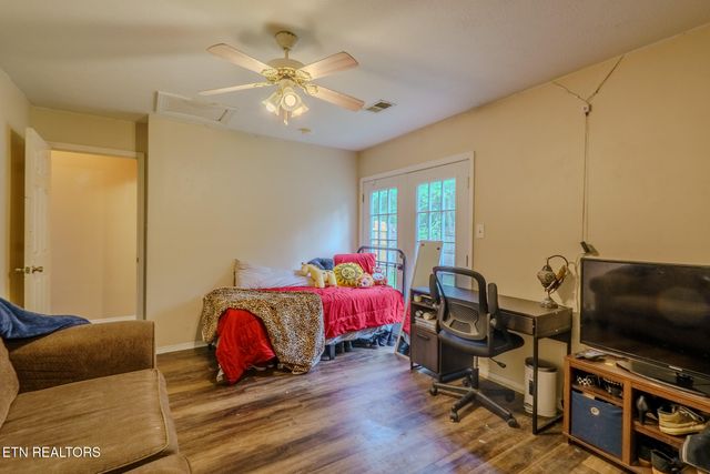 7637 Chatham Circle, Knoxville, TN 37909