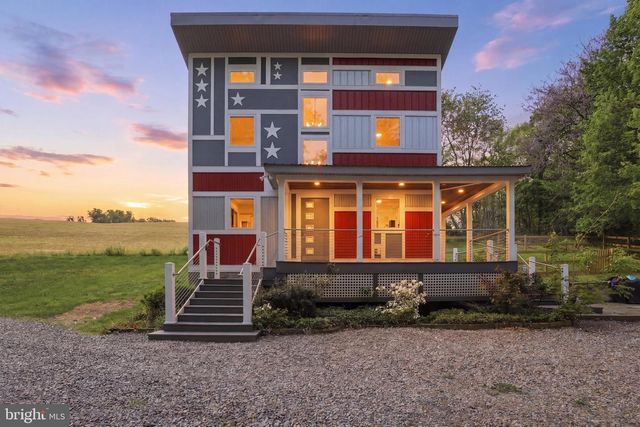 293 GROVE RD, Delta, PA 17314
