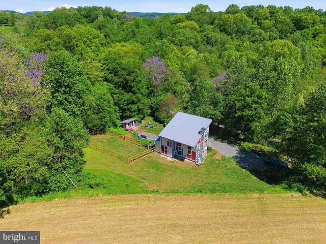 293 GROVE RD, Delta, PA 17314