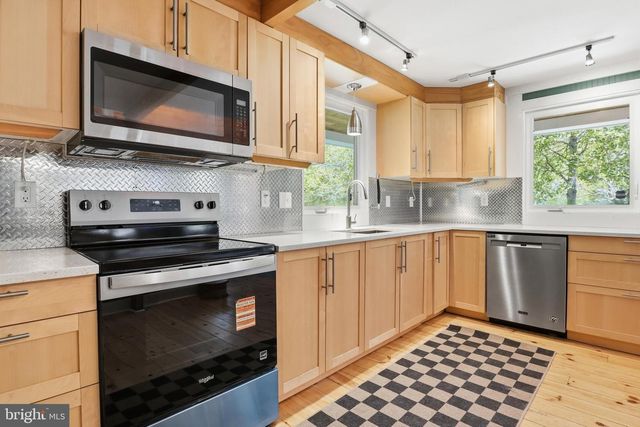 293 GROVE RD, Delta, PA 17314