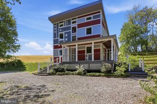 293 GROVE RD, Delta, PA 17314