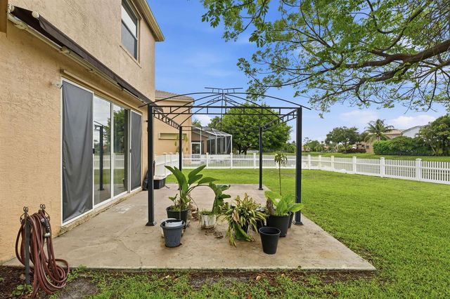2753 Misty Oaks Circle, Royal Palm Beach, FL 33411