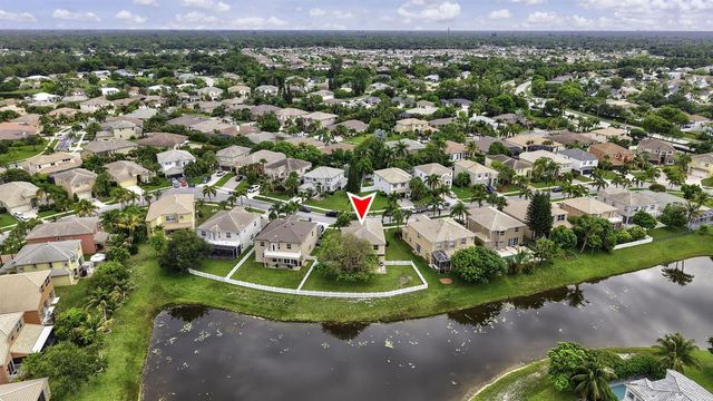 2753 Misty Oaks Circle, Royal Palm Beach, FL 33411
