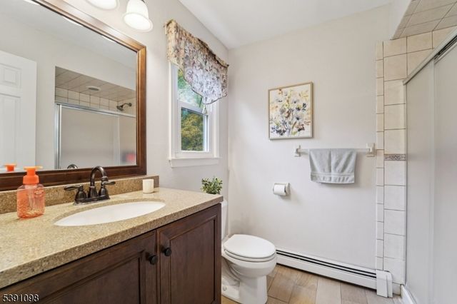 20 Northfield Dr, Wantage Twp., NJ 07461