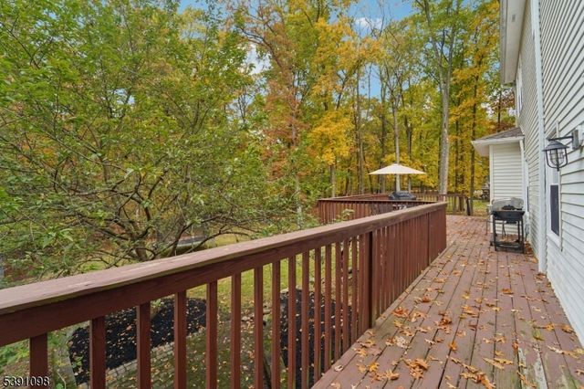 20 Northfield Dr, Wantage Twp., NJ 07461