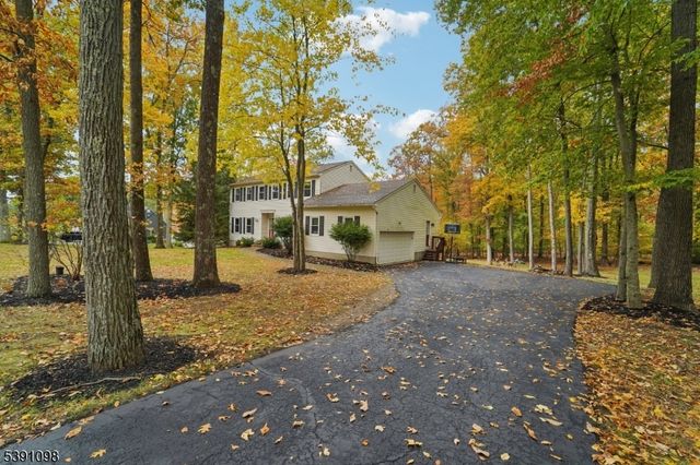 20 Northfield Dr, Wantage Twp., NJ 07461