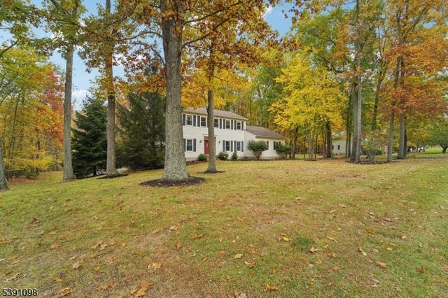 20 Northfield Dr, Wantage Twp., NJ 07461